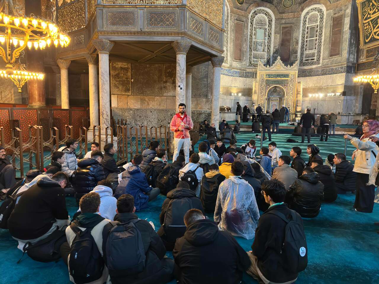 Konya Büyükşehir, öğrencileri İstanbul’a götürüyor 13